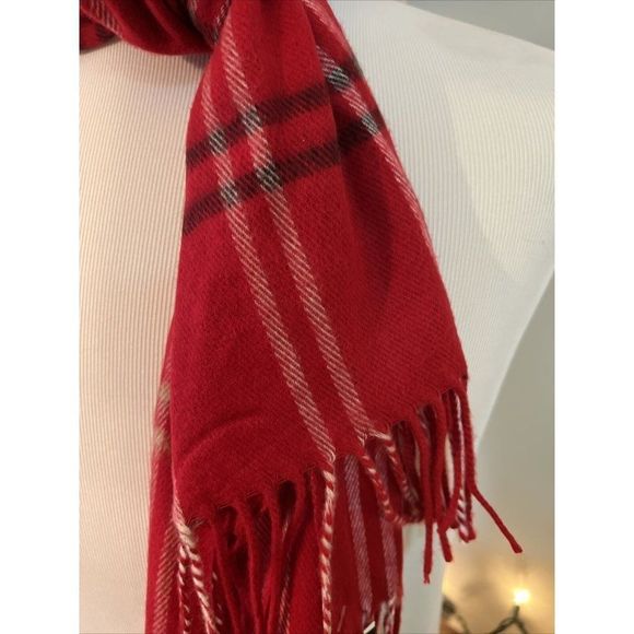 NWT Steve Madden Mid Weight Red White Plaid Muffler Scarf - Picture 2 of 6